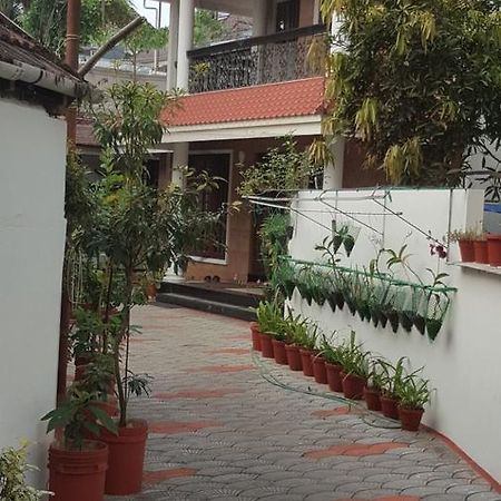 Birds Nest Home Stay Kochi Extérieur photo